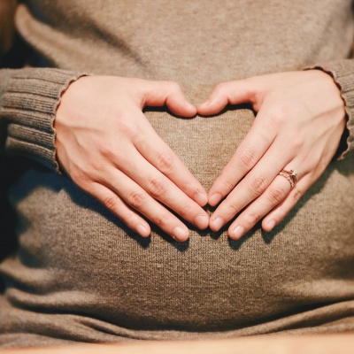 Seine-Fruchtbarkeit-steigern-und-eine-erfullte-Schwangerschaft-erleben